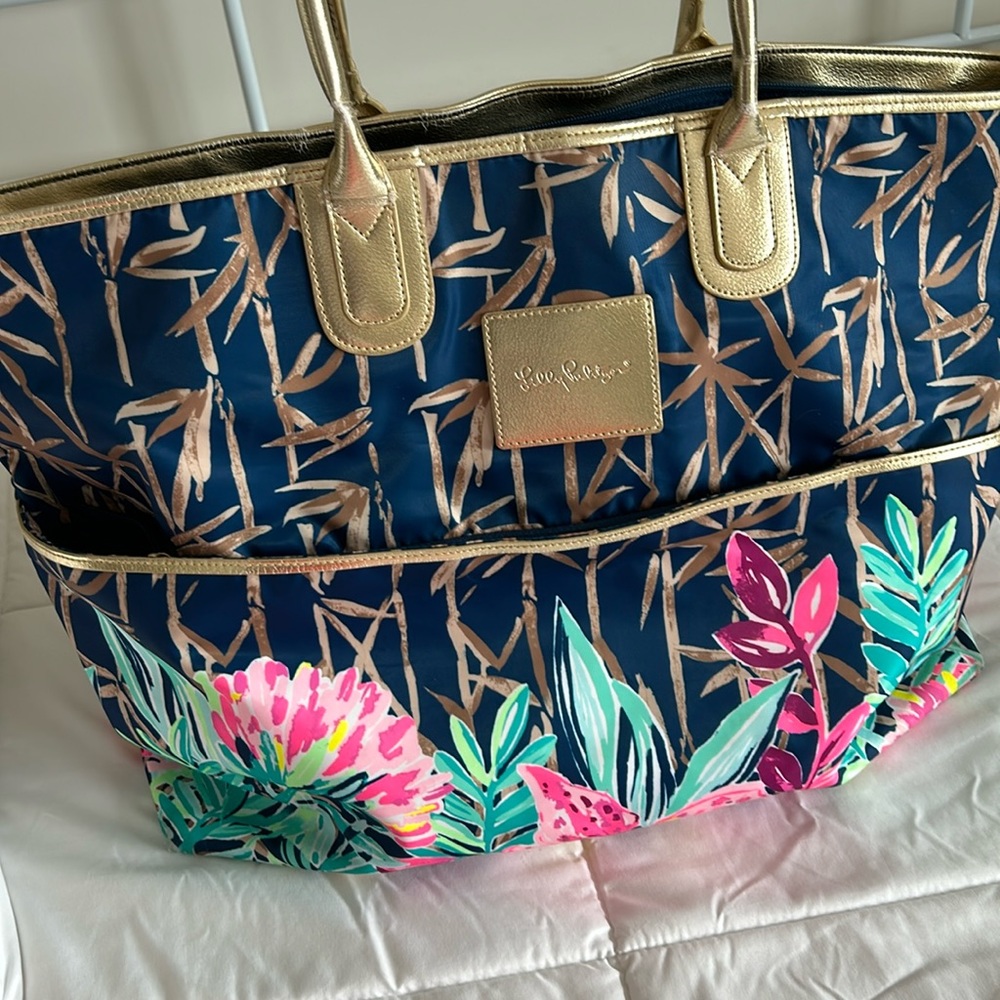 Lilly Pulitzer Tote - great overnight bag. Handles are worn
